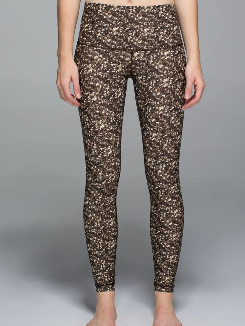 Size 6 Lululemon Shine Tight (Roll Down) Shimmy Shimmer Legging Leggings